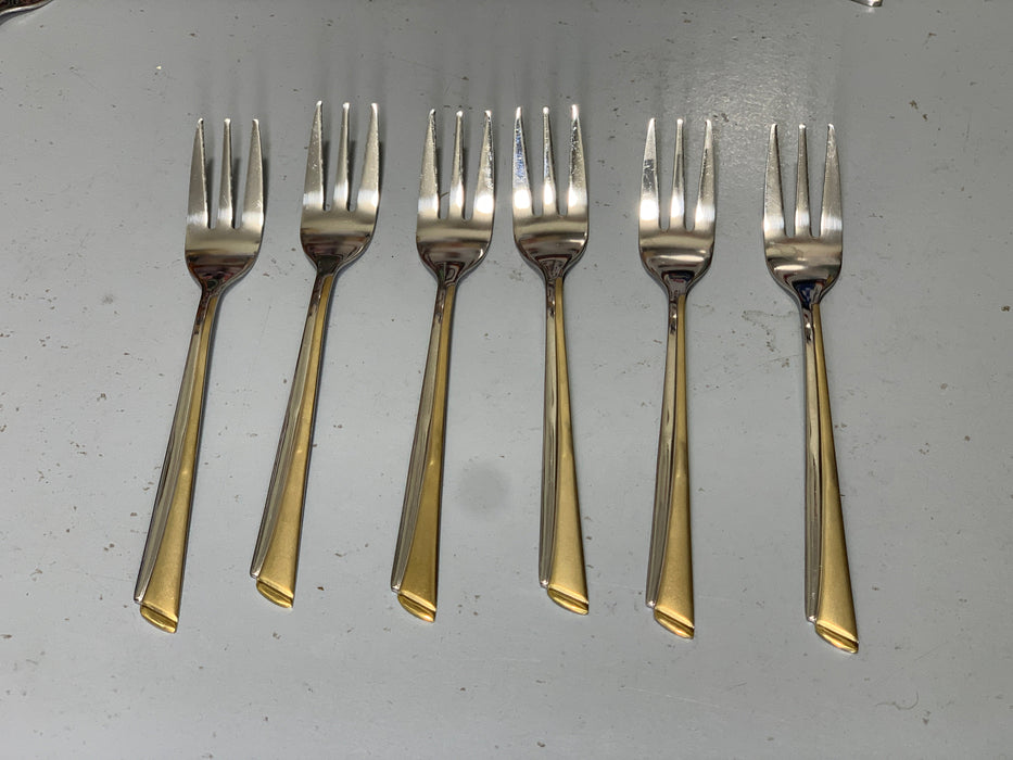 54 Pieces High Quality Cutlery Set For 12 Persons
